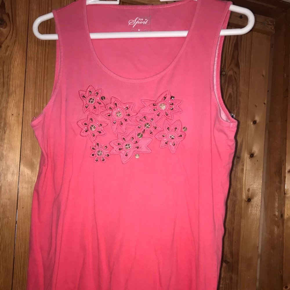 Pink sleeveless shirt size medium